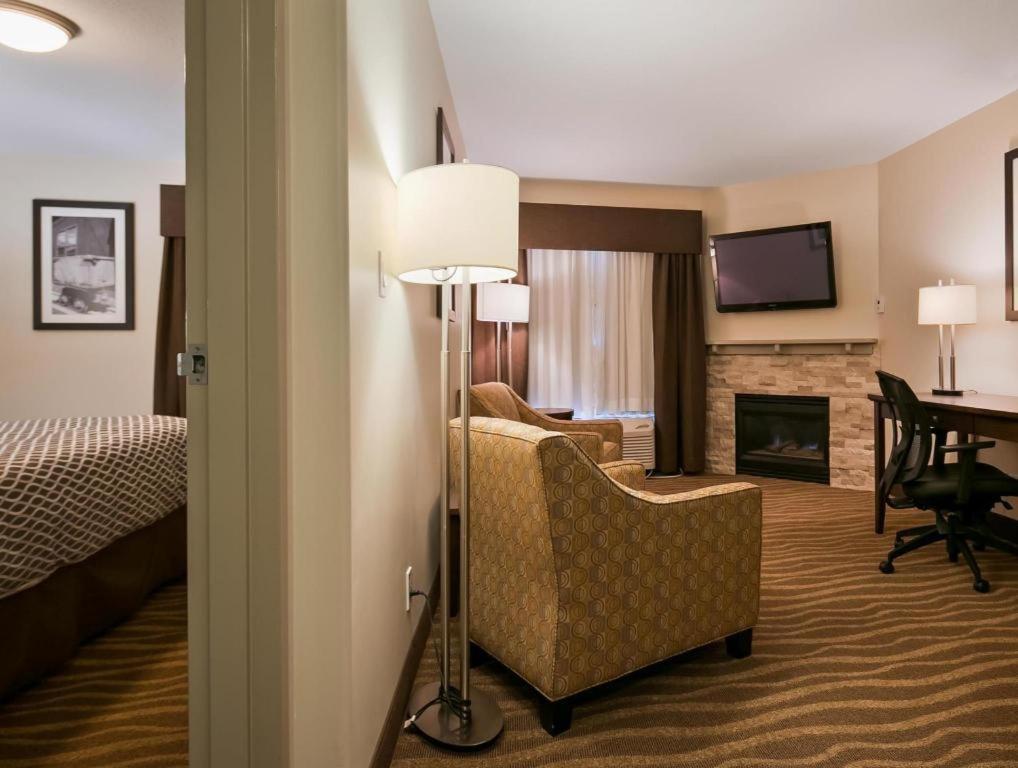 Best Western High Road Inn Edson Esterno foto